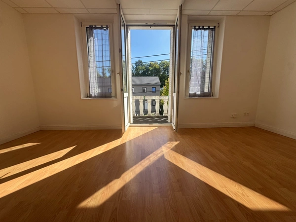 Dpt Moselle (57), à louer BOUZONVILLE appartement T4   