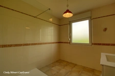 Dpt Moselle (57), à louer MOMERSTROFF maison P5 individuelle , plain pied avec garage et jardin   