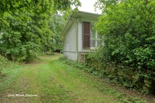 Dpt Moselle (57), à vendre BOULAY MOSELLE propriété de 57 ares, maison P8 à rénover complètement 