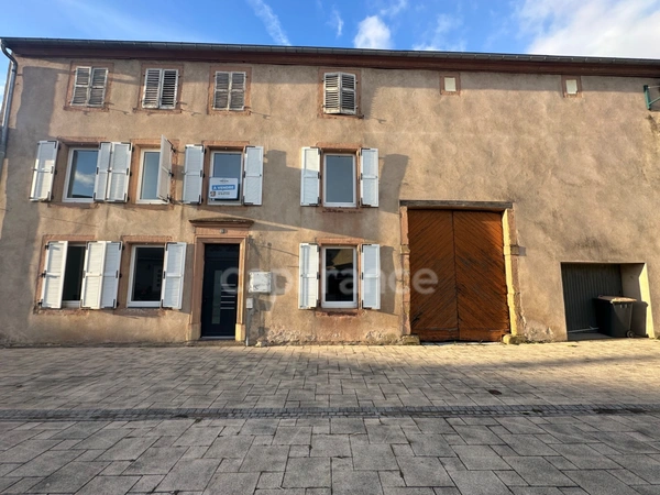 Dpt Moselle (57), à vendre EBLANGE, MAISON avec GRANGE et cour 