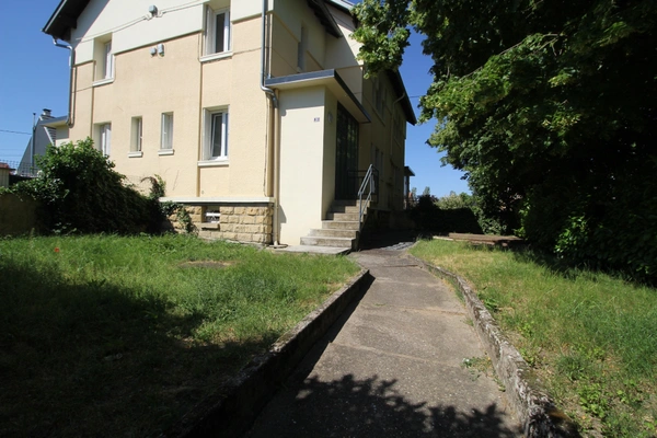 Maison mitoyenne à louer 4 pièces ZIMMING (57), 2 chambres, garage et jardin 