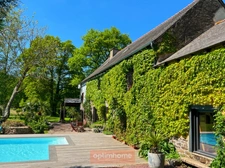 Longère de charme avec piscine et dépendances en campagne proche Tinténiac (35) Confort et calme.