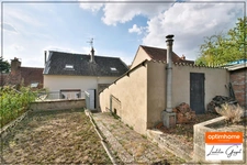 Maison à vendre à Souvigny – 83 m², jardin, grenier aménageable et 3 garages