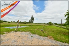 Maison familiale avec vie de plain-pied et grand terrain à vendre à Souvigny