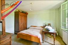 Maison de campagne à vendre à Saint-Léopardin-d’Augy avec dépendances, grange et terrain de 8 200 m²