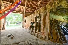 Maison de campagne à vendre à Saint-Léopardin-d’Augy avec dépendances, grange et terrain de 8 200 m²