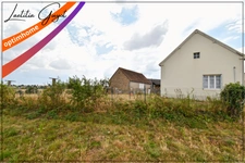 Maison avec dépendances, puits et terrain de 5 780 m² – Cressanges (03)