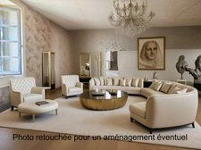 Maison à rénover avec cour, grand garage et terrain constructible