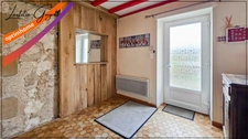Propriété avec maison 164 m² et grange de 160 m² sur 4 400 m² de terrain – potentiel habitation ou projet