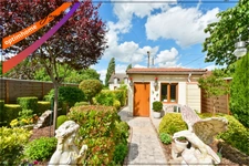 Maison à vendre à Noyant-d'Allier – 73 m² avec jardin paysager et garage