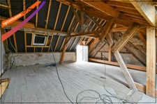 Maison à rénover avec atelier, grange et dépendances – Chemilly (03)