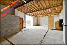 Maison à rénover avec atelier, grange et dépendances – Chemilly (03)