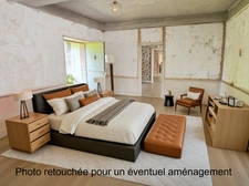 Maison à rénover avec cour, grand garage et terrain constructible