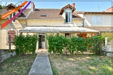 Maison rénovée avec jardin à vendre à Noyant-d’Allier – 2 chambres