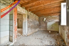 Maison à rénover avec atelier, grange et dépendances – Chemilly (03)