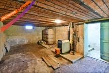 Maison de campagne à vendre à Saint-Léopardin-d’Augy avec dépendances, grange et terrain de 8 200 m²