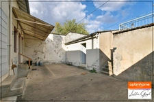 Maison à vendre à Souvigny – 83 m², jardin, grenier aménageable et 3 garages