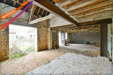 Maison à rénover avec atelier, grange et dépendances – Chemilly (03)