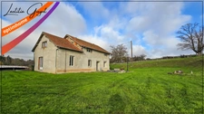 Propriété avec maison 164 m² et grange de 160 m² sur 4 400 m² de terrain – potentiel habitation ou projet