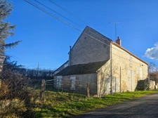 Maison à rénover avec grand terrain – Souvigny (03210)