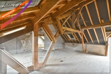 Maison à rénover avec atelier, grange et dépendances – Chemilly (03)