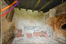 Maison à rénover avec atelier, grange et dépendances – Chemilly (03)