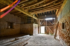 Maison à rénover avec atelier, grange et dépendances – Chemilly (03)