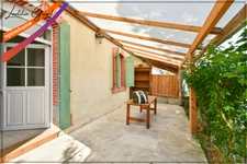 Maison rénovée avec jardin à vendre à Noyant-d’Allier – 2 chambres