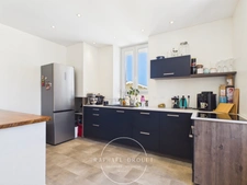 MOIDIEU-DETOURBE (38) - APPARTEMENT T3 RENOVE – TERRASSE PANORAMIQUE – GARAGE DOUBLE – CENTRE VILLAGE