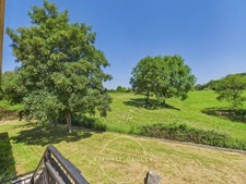 Jardin (38200) - Propriété familiale (196 m2) avec jardin, garage, atelier, piscine et potentiel de valorisation foncière à 5 min de Vienne.