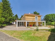 Jardin (38200) - Propriété familiale (196 m2) avec jardin, garage, atelier, piscine et potentiel de valorisation foncière à 5 min de Vienne.