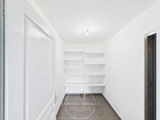 A LOUER MAISON FAMILIALE PLAIN-PIED – 3 CHAMBRES – GARAGE DOUBLE – 1500 M2 DE TERRAIN