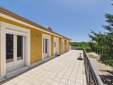 Jardin (38200) - Propriété familiale (196 m2) avec jardin, garage, atelier, piscine et potentiel de valorisation foncière à 5 min de Vienne.
