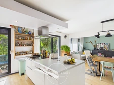 LYON 7 – APPARTEMENT T3 AVEC TERRASSE ET GARAGE 