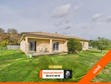 A LOUER MAISON FAMILIALE PLAIN-PIED – 3 CHAMBRES – GARAGE DOUBLE – 1500 M2 DE TERRAIN
