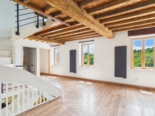Maison de village familiale – 215 m² habitables – 5 chambres – Cour – Cave – Jardin (38200)