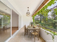 APT (84) – AU CŒUR DU LUBERON - PROPRIÉTÉ DE 208 M² AVEC PISCINE, VUE PANORAMIQUE ET 5 631 M² DE TERRAIN