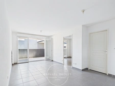 CASTELNAU-LE-LEZ (34) – T2 RÉCENT AVEC GRANDE TERRASSE ET GARAGE FERMÉ