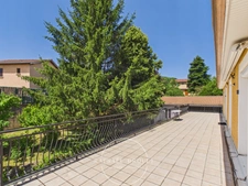 Jardin (38200) - Propriété familiale (196 m2) avec jardin, garage, atelier, piscine et potentiel de valorisation foncière à 5 min de Vienne.