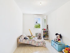 VAULX-EN-VELIN VILLAGE SUD – APPARTEMENT T4 DE 74 m² AVEC TERRASSE ET GARAGE