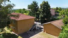 Jardin (38200) - Propriété familiale (196 m2) avec jardin, garage, atelier, piscine et potentiel de valorisation foncière à 5 min de Vienne.