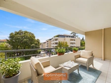 MARSEILLE 12e – T3 TRAVERSANT, GRAND BALCON SUD ET GARAGE 