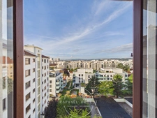LYON 8 – UN DERNIER ÉTAGE DE 95 m², T4, BALCON ET CAVE
