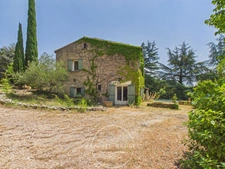 AU CŒUR DE LA CAMPAGNE DU LUBERON – PROPRIETE DE 208 M2 AVEC PISCINE SUR 5600 M2 DE TERRAIN