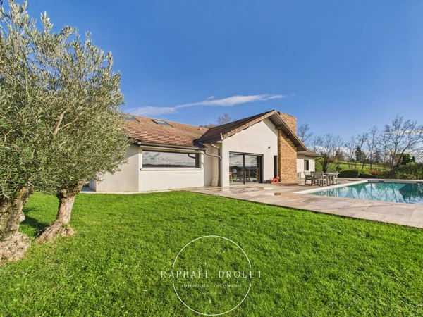 CAMPAGNE - MAISON FAMILIALE D’EXCEPTION DE 260 M2 AVEC PISCINE