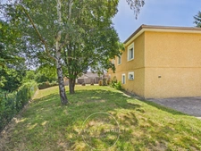 Jardin (38200) - Propriété familiale (196 m2) avec jardin, garage, atelier, piscine et potentiel de valorisation foncière à 5 min de Vienne.