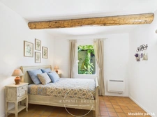 APT (84) – AU CŒUR DU LUBERON - PROPRIÉTÉ DE 208 M² AVEC PISCINE, VUE PANORAMIQUE ET 5 631 M² DE TERRAIN