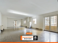 EXCEPTIONNEL - COEUR DE LYON 6 - 370 M2 DE BUREAUX AVEC GARAGES - POSSIBLE LOGEMENTS