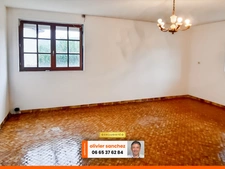 Maison 142m² terrain 800m² garage véranda 5 pièces VOLVIC (63)