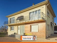 COURNON (63) - 7 pièces - DPE D - 162m² -  Vue dégagée sur la chaîne des Puys